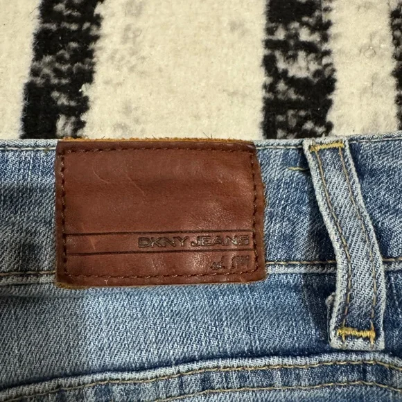 DKNY Jeans with Brown Leather Patch - Picture 3 of 5